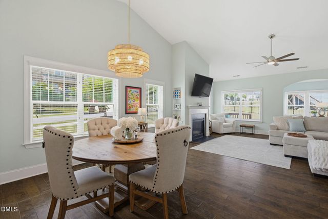 1813 Knights Crest Way, Wake Forest, NC 27587