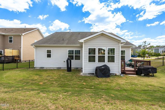 1813 Knights Crest Way, Wake Forest, NC 27587