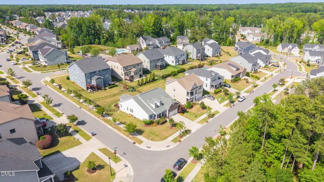 1813 Knights Crest Way, Wake Forest, NC 27587