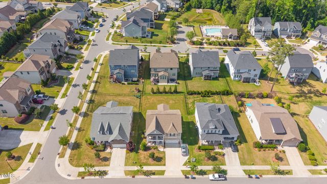 1813 Knights Crest Way, Wake Forest, NC 27587
