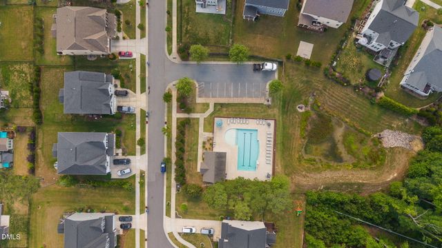 1813 Knights Crest Way, Wake Forest, NC 27587