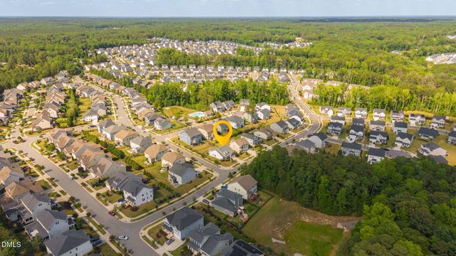 1813 Knights Crest Way, Wake Forest, NC 27587