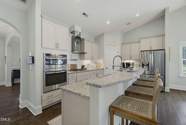 1813 Knights Crest Way, Wake Forest, NC 27587