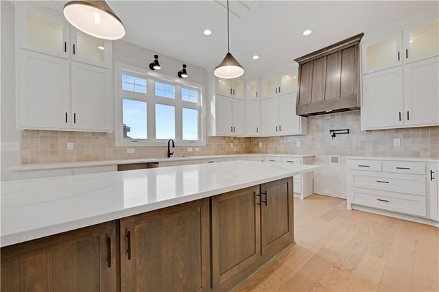 17321 Earnshaw Street, Overland Park, KS 66221