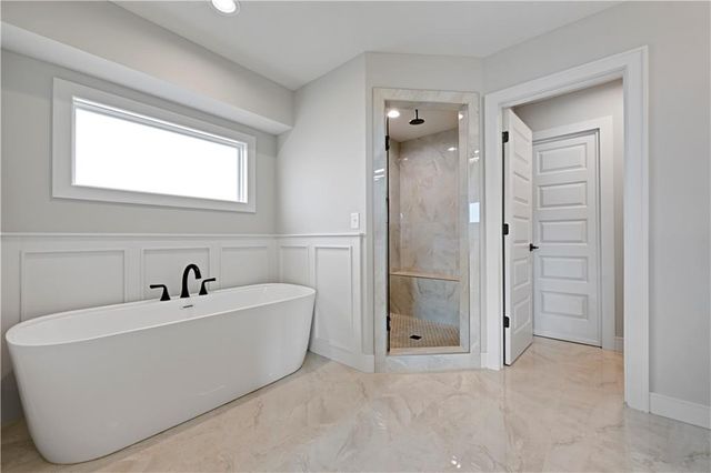 17321 Earnshaw Street, Overland Park, KS 66221