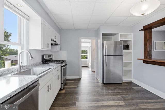 108 BLAKE AVE, Jenkintown, PA 19046