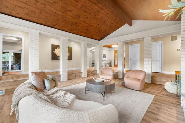 6915 Redwood Retreat Road, Gilroy, CA 95020