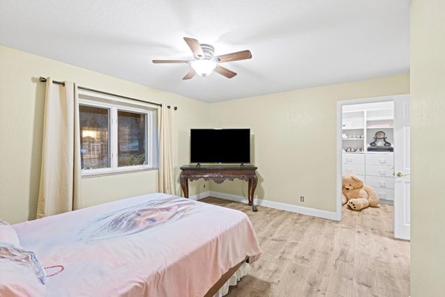 6915 Redwood Retreat Road, Gilroy, CA 95020