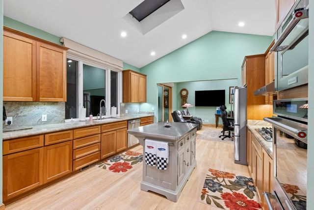 6915 Redwood Retreat Road, Gilroy, CA 95020