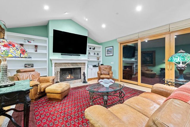 6915 Redwood Retreat Road, Gilroy, CA 95020