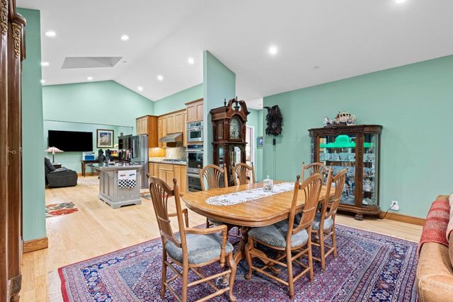 6915 Redwood Retreat Road, Gilroy, CA 95020