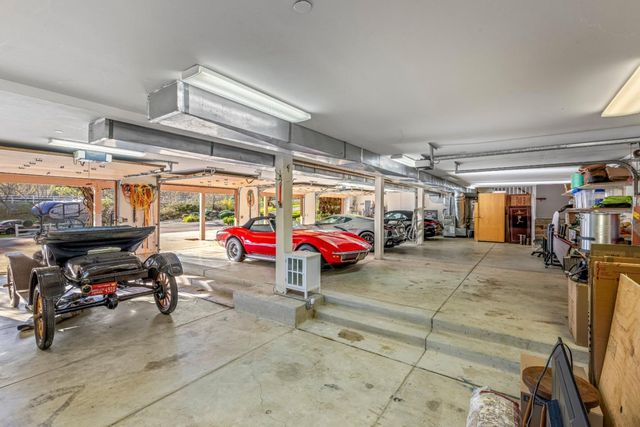 6915 Redwood Retreat Road, Gilroy, CA 95020