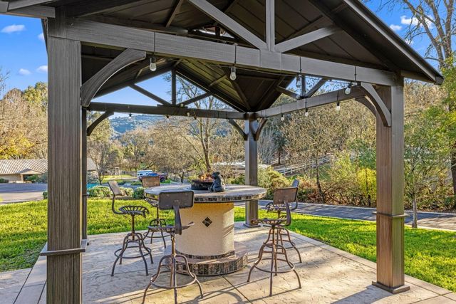 6915 Redwood Retreat Road, Gilroy, CA 95020