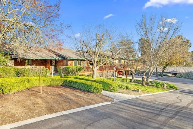6915 Redwood Retreat Road, Gilroy, CA 95020