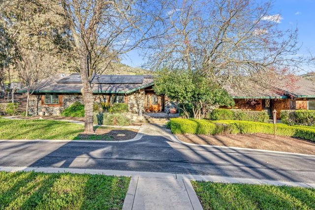 6915 Redwood Retreat Road, Gilroy, CA 95020