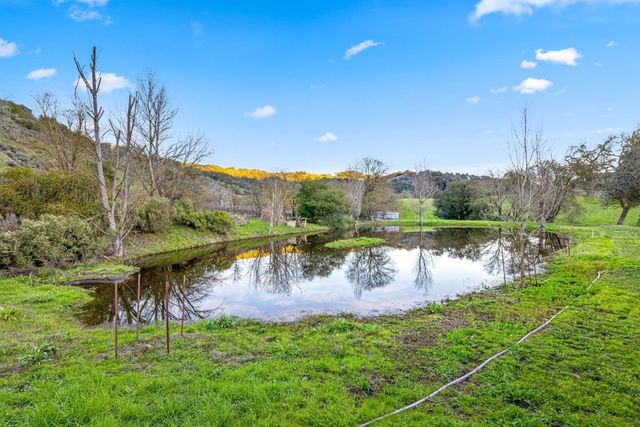 6915 Redwood Retreat Road, Gilroy, CA 95020