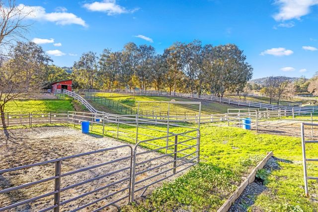 6915 Redwood Retreat Road, Gilroy, CA 95020