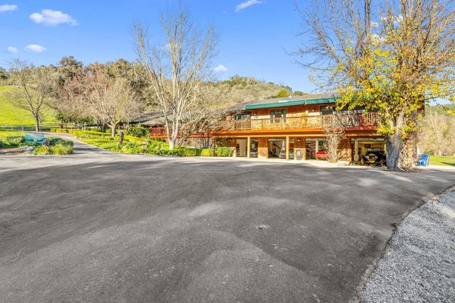 6915 Redwood Retreat Road, Gilroy, CA 95020