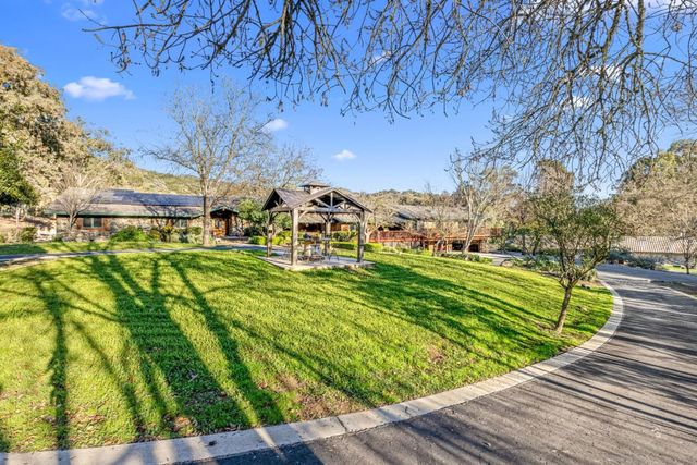 6915 Redwood Retreat Road, Gilroy, CA 95020