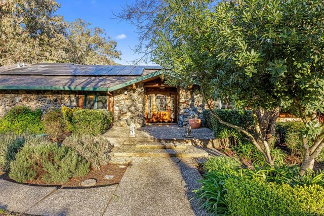 6915 Redwood Retreat Road, Gilroy, CA 95020