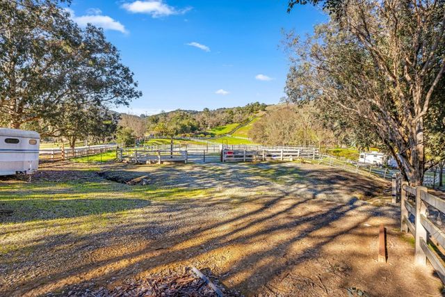 6915 Redwood Retreat Road, Gilroy, CA 95020