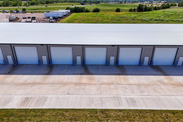 1532 E Mason Dr Unit A 105, Kechi, KS 67067