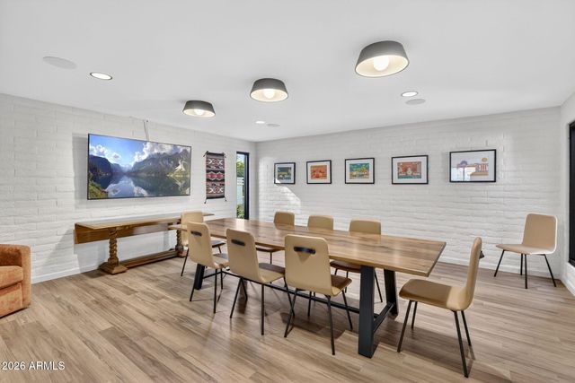 4 E SAN MIGUEL Avenue, Phoenix, AZ 85012