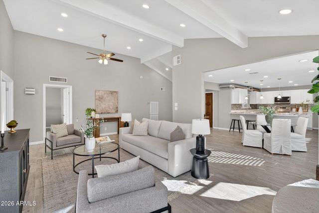 4 E SAN MIGUEL Avenue, Phoenix, AZ 85012