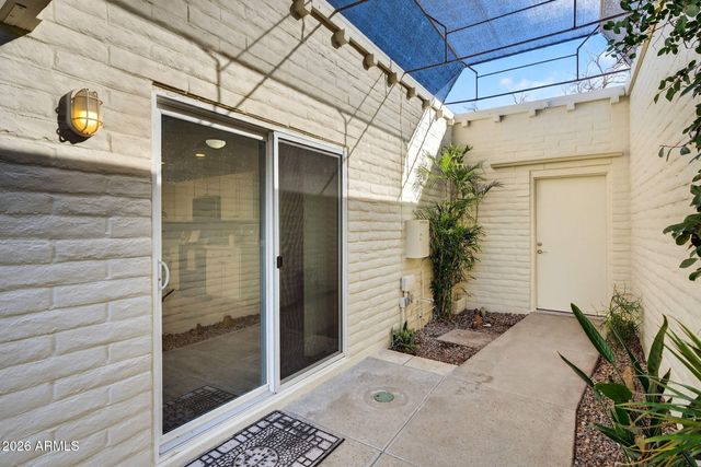 4 E SAN MIGUEL Avenue, Phoenix, AZ 85012