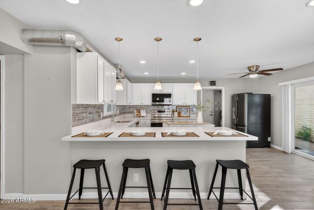 4 E SAN MIGUEL Avenue, Phoenix, AZ 85012