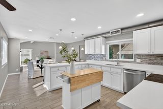 4 E SAN MIGUEL Avenue, Phoenix, AZ 85012