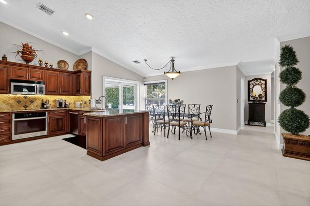 1880 GRANTHAM Court, Wellington, FL 33414