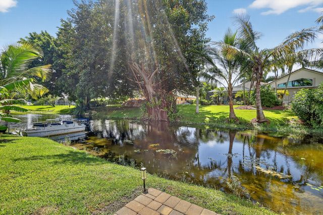 1880 GRANTHAM Court, Wellington, FL 33414