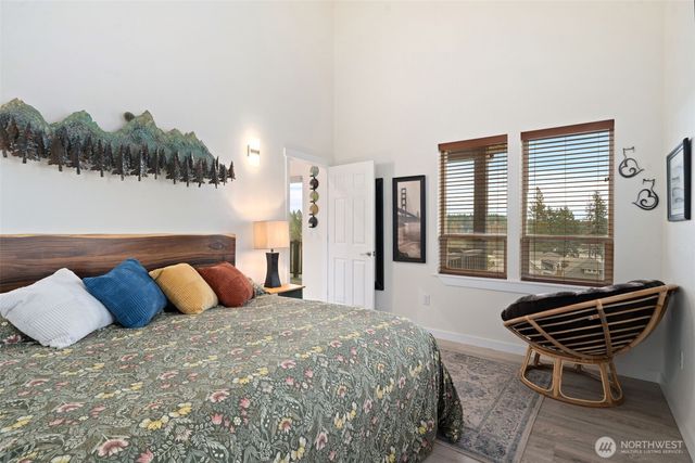 17 E Sellegren Road, Allyn, WA 98524