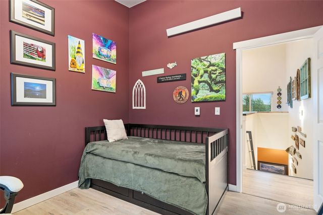 17 E Sellegren Road, Allyn, WA 98524