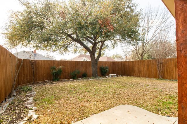 2410 Radcliffe Drive, Rowlett, TX 75088