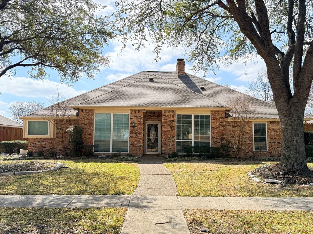 2410 Radcliffe Drive, Rowlett, TX 75088