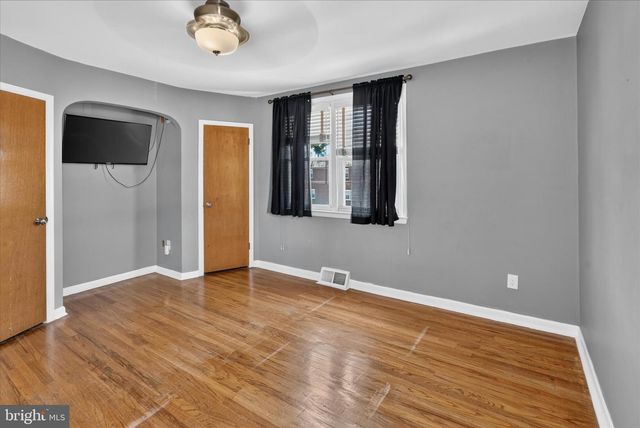 205 NAPFLE AVE, Philadelphia, PA 19111