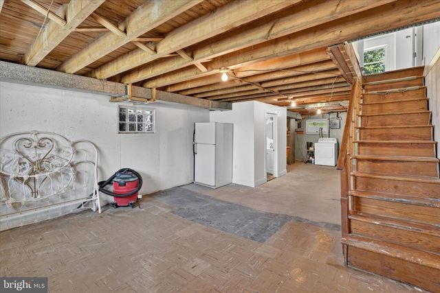 205 NAPFLE AVE, Philadelphia, PA 19111