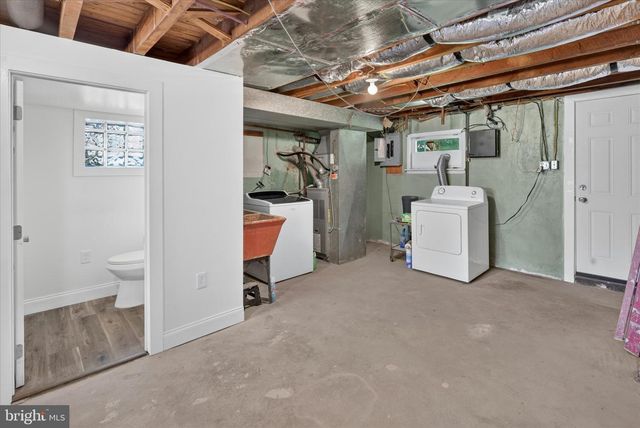 205 NAPFLE AVE, Philadelphia, PA 19111