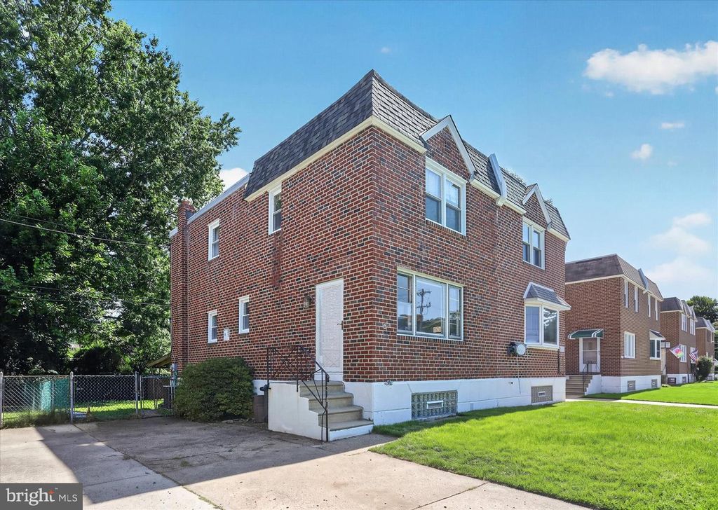 205 NAPFLE AVE, Philadelphia, PA 19111