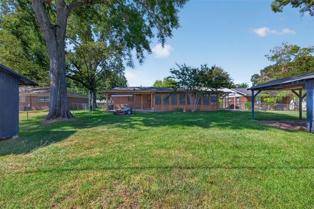 5619 Knollcrest Drive, Shreveport, LA 71129