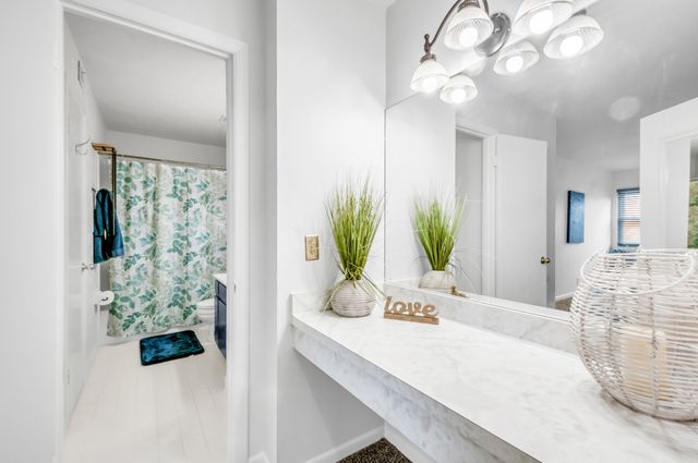 810 Bellevue Rd Apt 242, Nashville, TN 37221