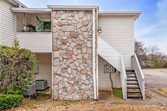 810 Bellevue Rd Apt 242, Nashville, TN 37221