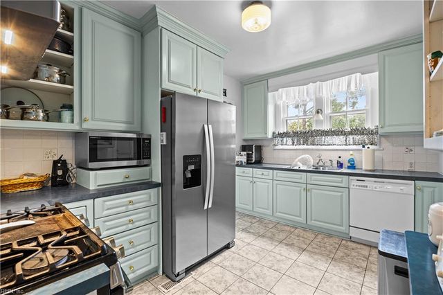402 W 4th AVE, Franklin, VA 23851