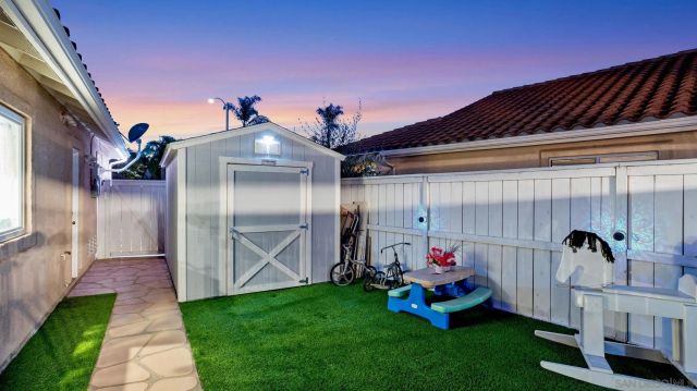 51 Trinity St, Oceanside, CA 92057