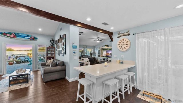 51 Trinity St, Oceanside, CA 92057