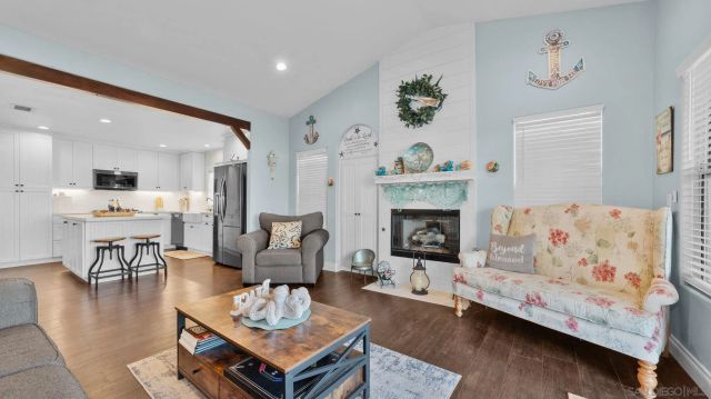 51 Trinity St, Oceanside, CA 92057