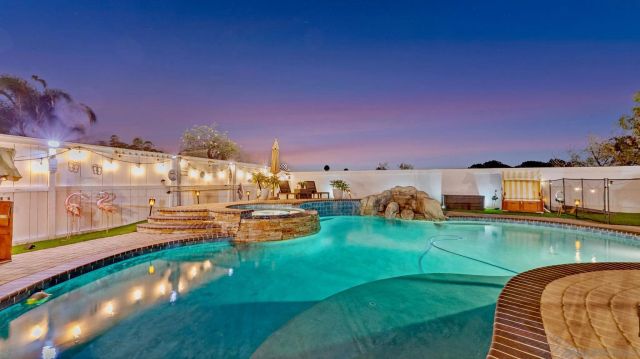 51 Trinity St, Oceanside, CA 92057