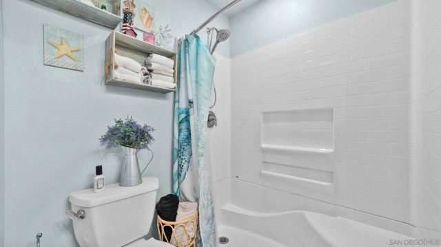 51 Trinity St, Oceanside, CA 92057